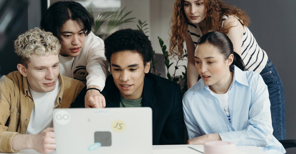 What are the Benefits of Using Social Learning Networks for Project Management